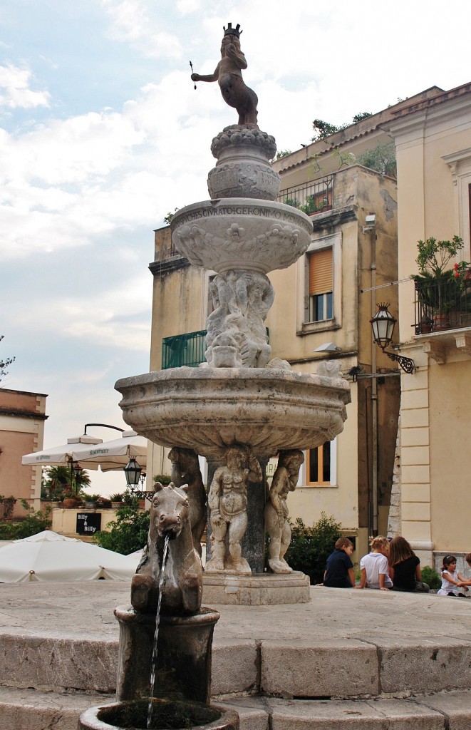 Foto: Plaza del Duomo - Taormina (Sicily), Italia