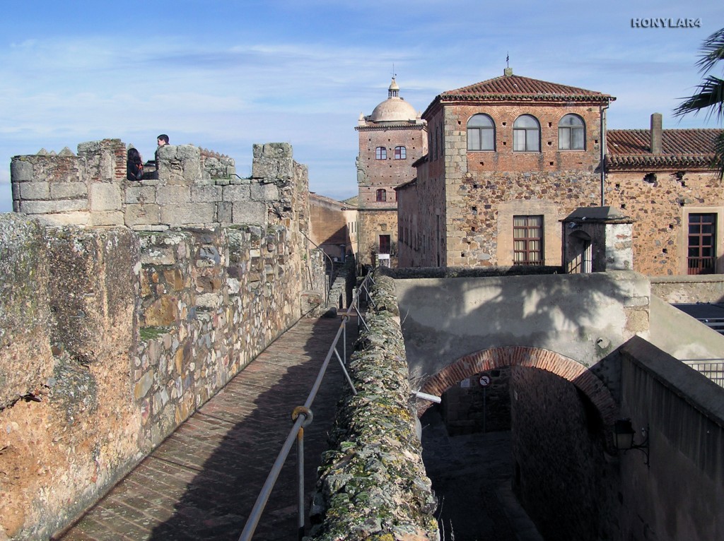 Foto: * MURALLAS DE LA CIUDAD MONUMENTAL - Caceres (Cáceres), España