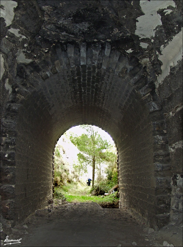 Foto: 60118-54 ENTRADA TUNEL - Zaragoza (Aragón), España