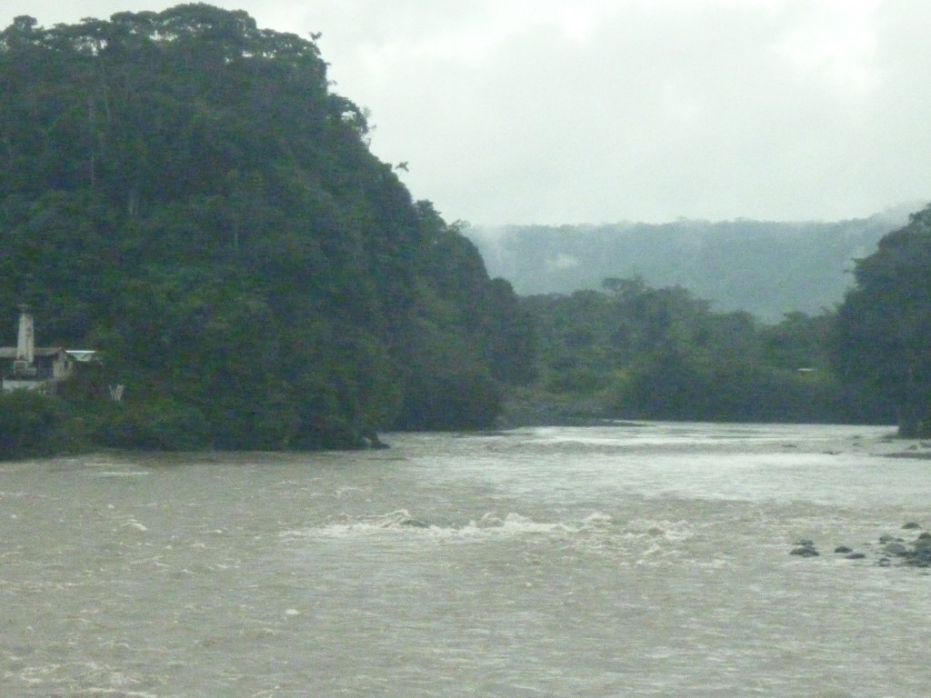 Foto: Río Pastaza - Puyo, Chuvitayu (Pastaza), Ecuador