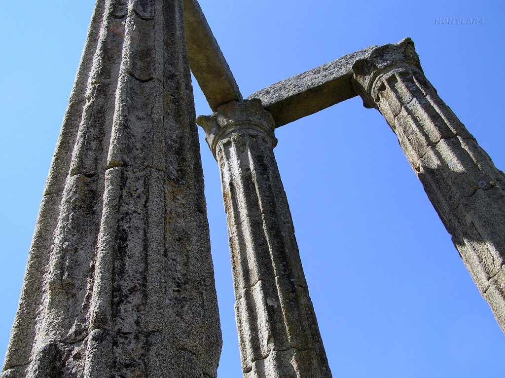 Foto: * TEMPLO ROMANO DE AUGUSTOBRIDA TALAVERA LA VIEJA - Bohonar De Ibor (Cáceres), España