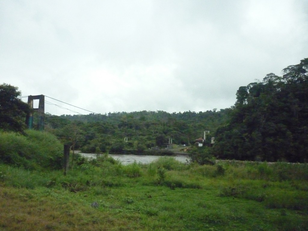 Foto: Puente colgante - Puyo-Chuvitayu (Pastaza), Ecuador