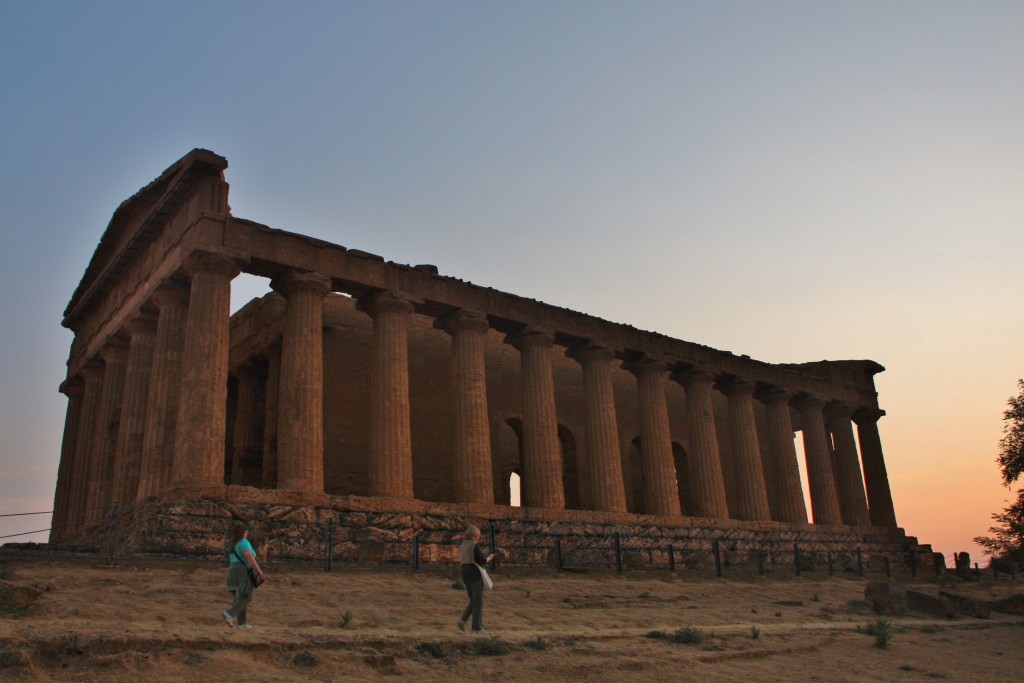 Foto: Valle de los Templos (Templo de la Concordia) - Agrigento (Sicily), Italia