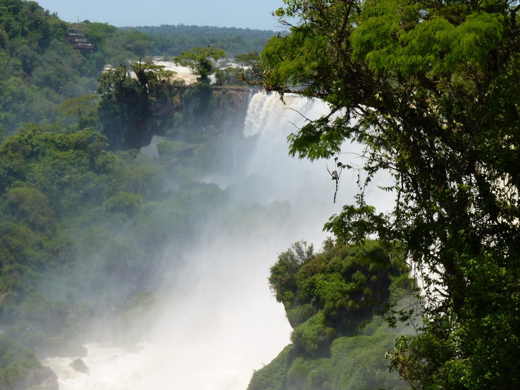 Foto: Pasarela superior. - Cataratas del Iguazú (Misiones), Argentina