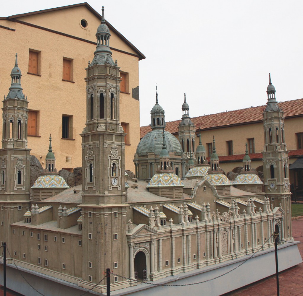 Foto: Basílica del Pilar - Sabiñánigo (Huesca), España