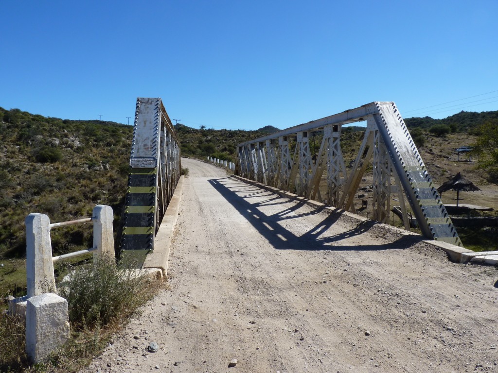 Foto: Los Túneles - Taninga (Córdoba), Argentina