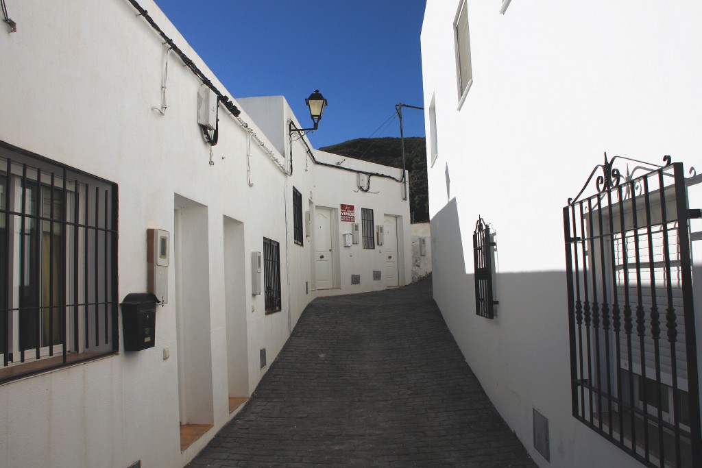 Foto: Vista del pueblo - Enix (Almería), España