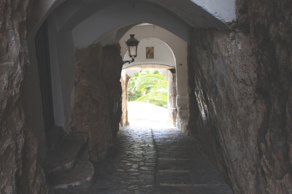 Foto: Entrada del centro histórico - El castell de Guadalest (Alicante), España