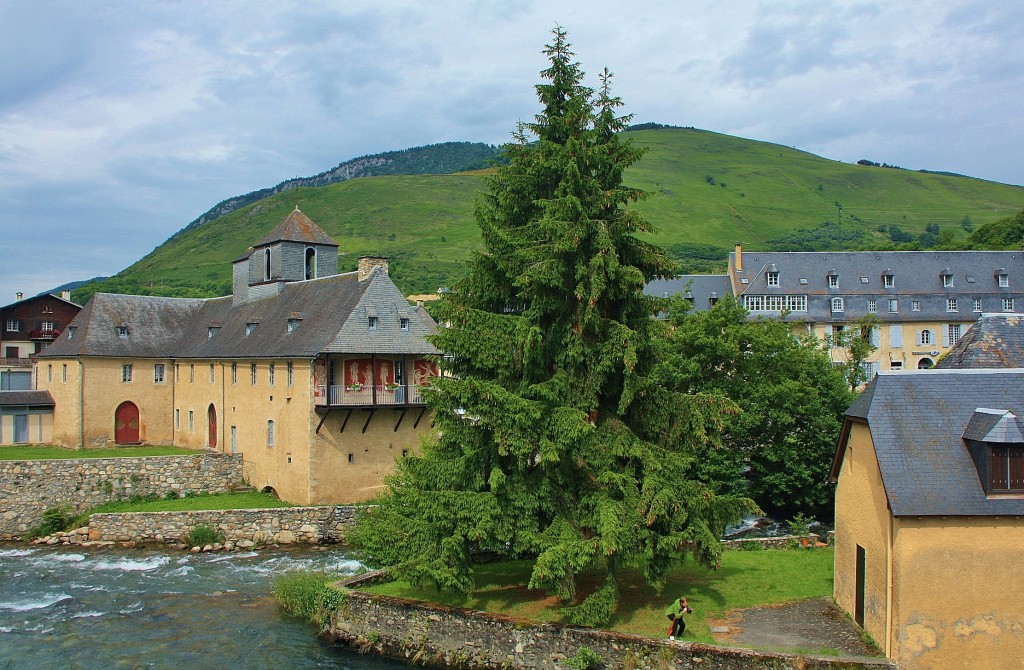 Foto: Vista del pueblo - Arreau (Midi-Pyrénées), Francia