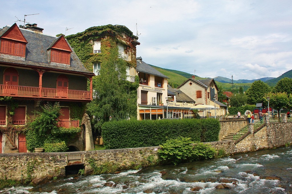 Foto: Vista del pueblo - Arreau (Midi-Pyrénées), Francia