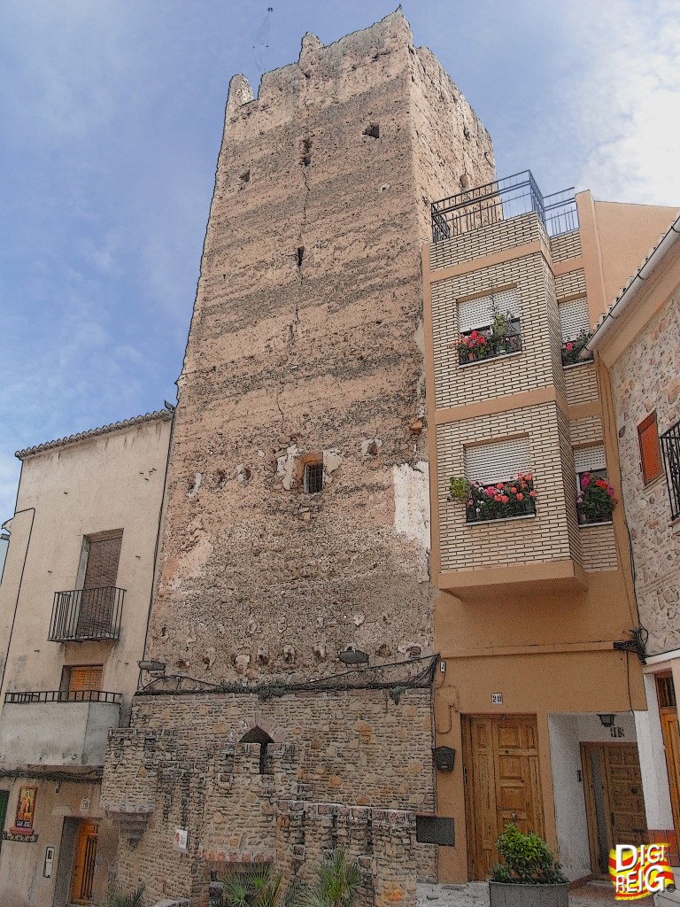 Foto: Torre del Senyor. Siglo IX. - Serra (València), España