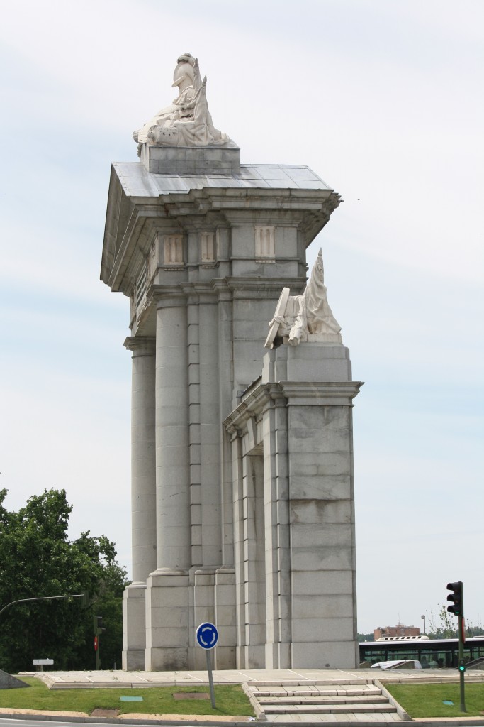 Foto: Puerta de San Vicente - Madrid (Comunidad de Madrid), España