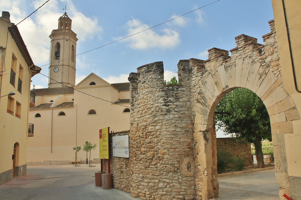 Foto: Puerta de la muralla - Rodonyà (Tarragona), España