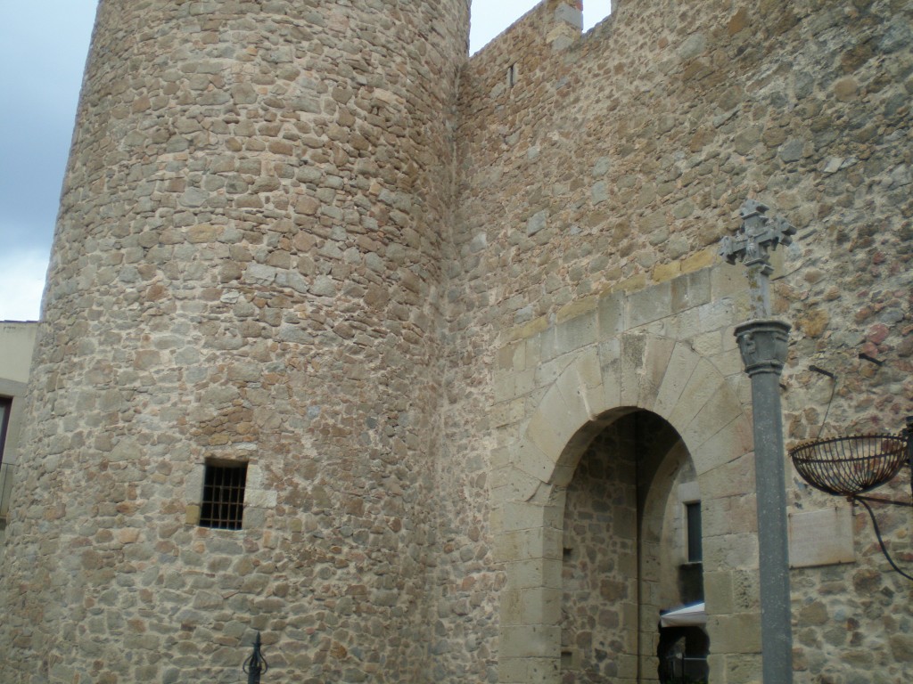 Foto: Castillo de Tossa. - Tossa de Mar (Girona), España