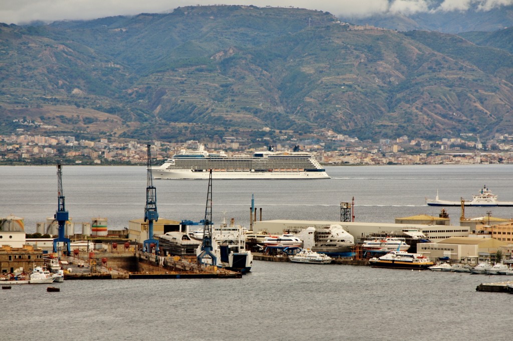 Foto: Puerto - Messina (Sicily), Italia