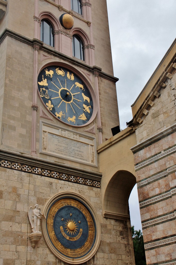 Foto: Campanario del Duomo - Messina (Sicily), Italia