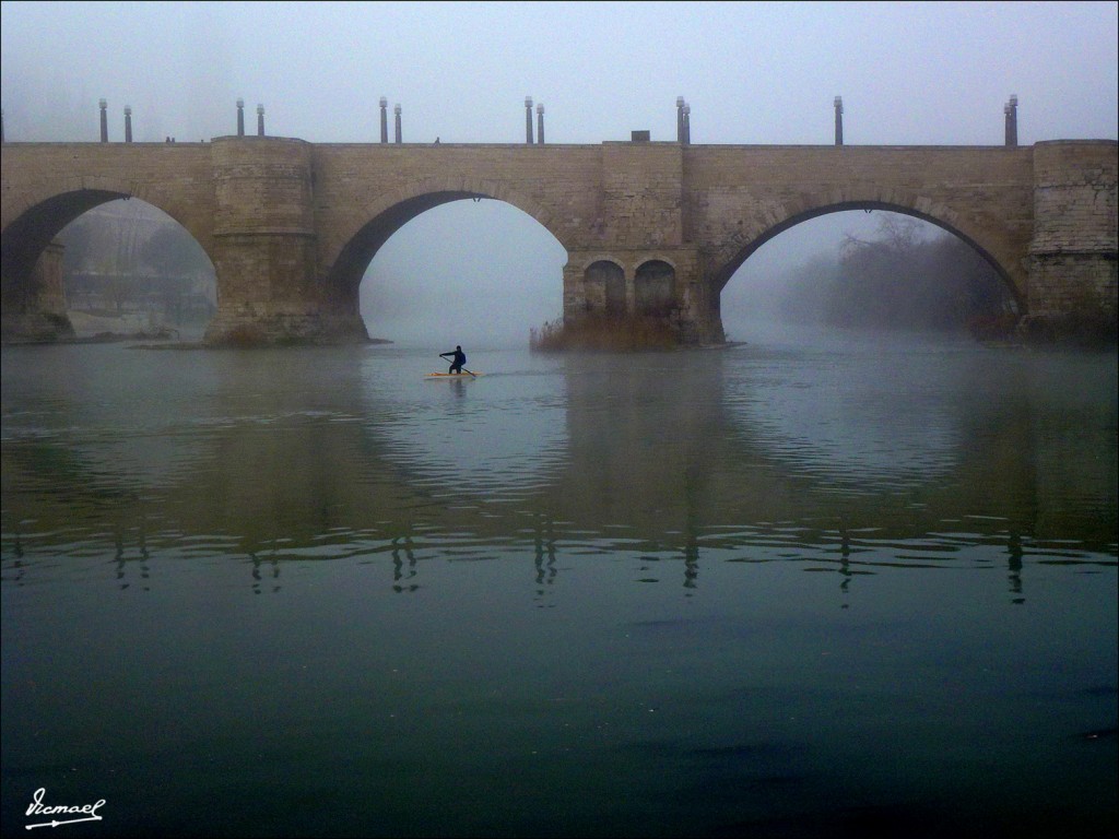 Foto: 120115-29 NIEBLA EN EL EBRO  PUENTE PÌEDRA - Zaragoza (Aragón), España