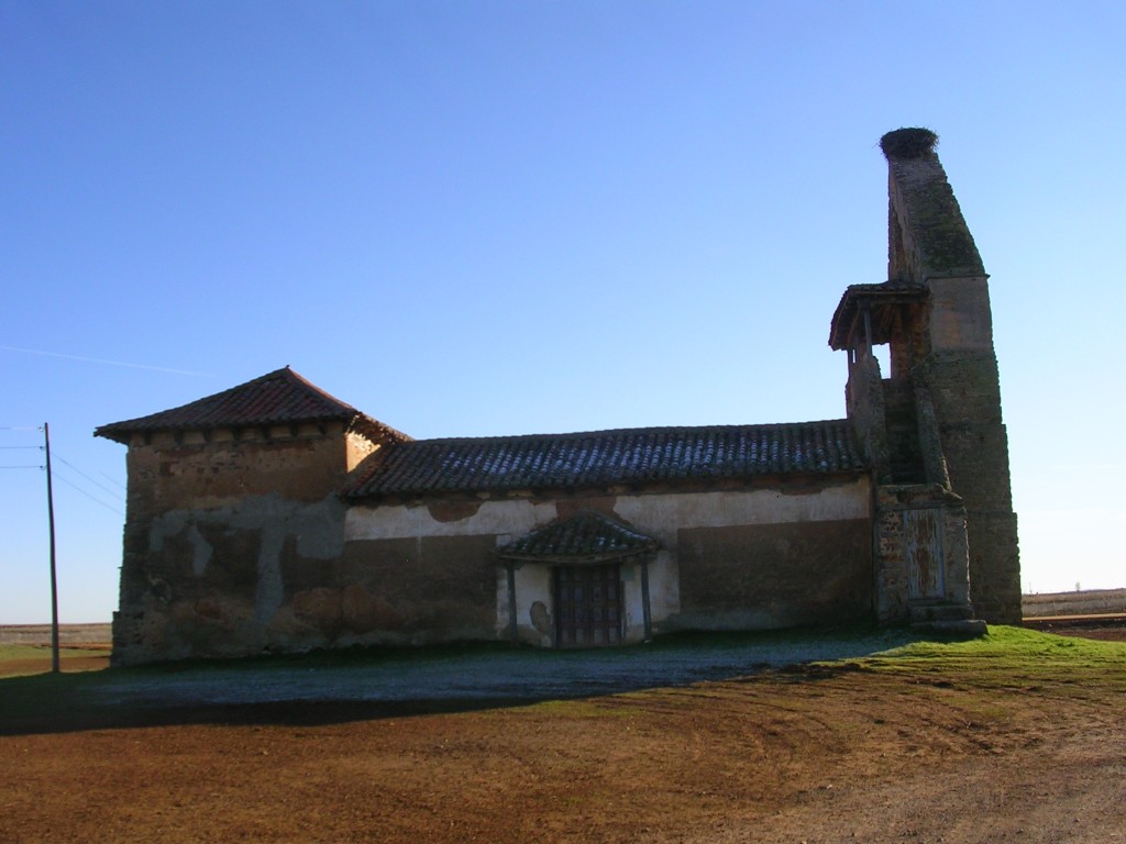 Foto: LA IGLESIA DEL PUEBLO - Santa Cristina Del Paramo (León), España