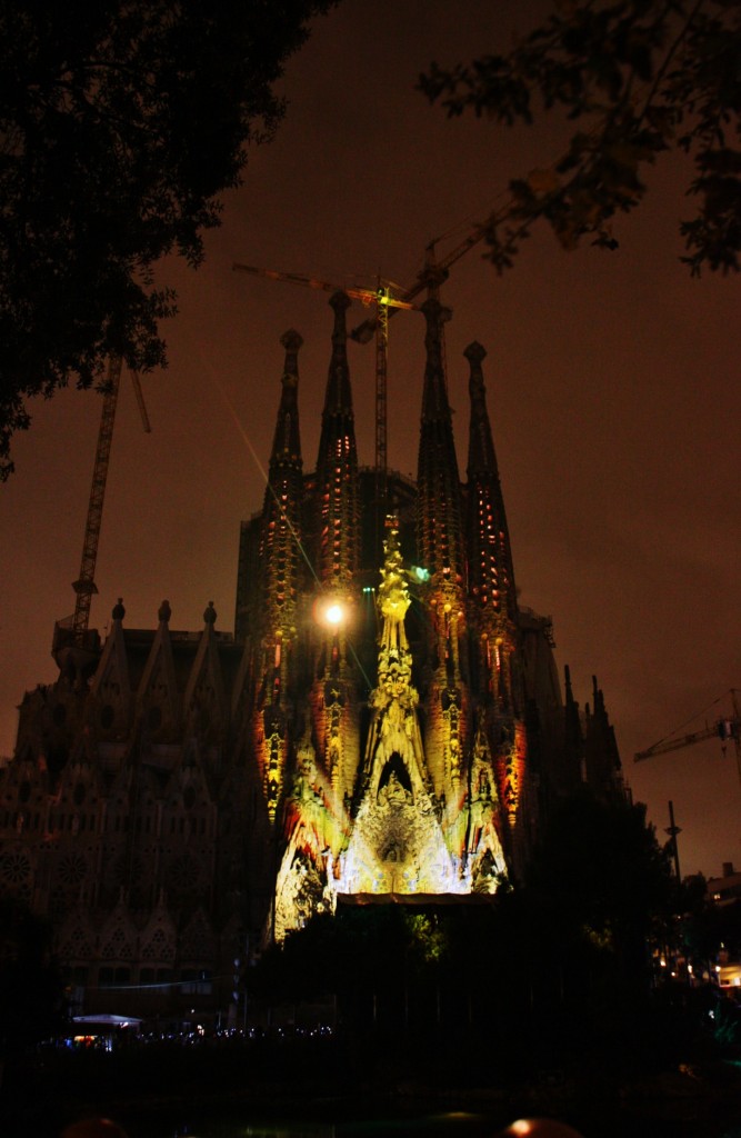 Foto: Ilumunacón de la Sagrada Familia - Barcelona (Cataluña), España