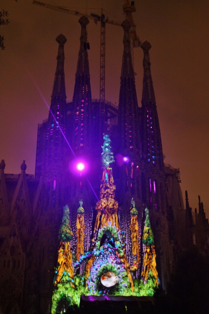 Foto: Iluminación de la Sagrada Familia - Barcelona (Cataluña), España