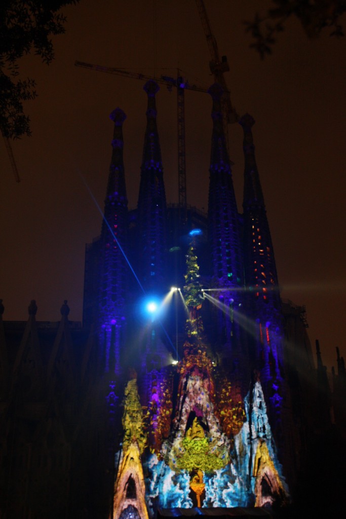 Foto: Iluminación de la Sagrada Familia - Barcelona (Cataluña), España