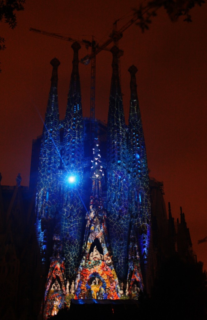 Foto: Iluminación de la Sagrada Familia - Barcelona (Cataluña), España