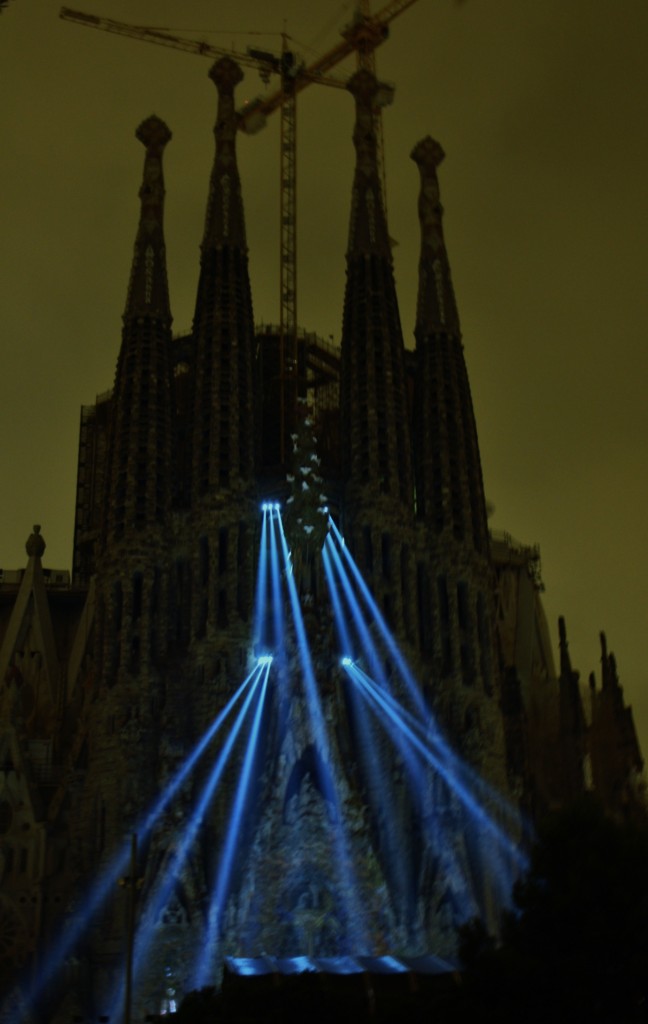 Foto: Iluminación de la Sagrada Familia - Barcelona (Cataluña), España