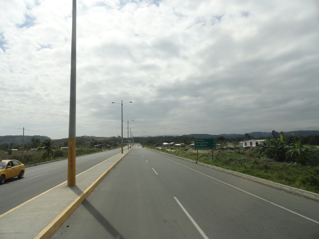 Foto: carretera - Esmeraldas, Ecuador