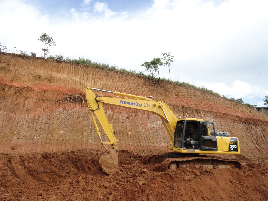 Foto: El avance de las carreteras - Puyo (Pastaza), Ecuador