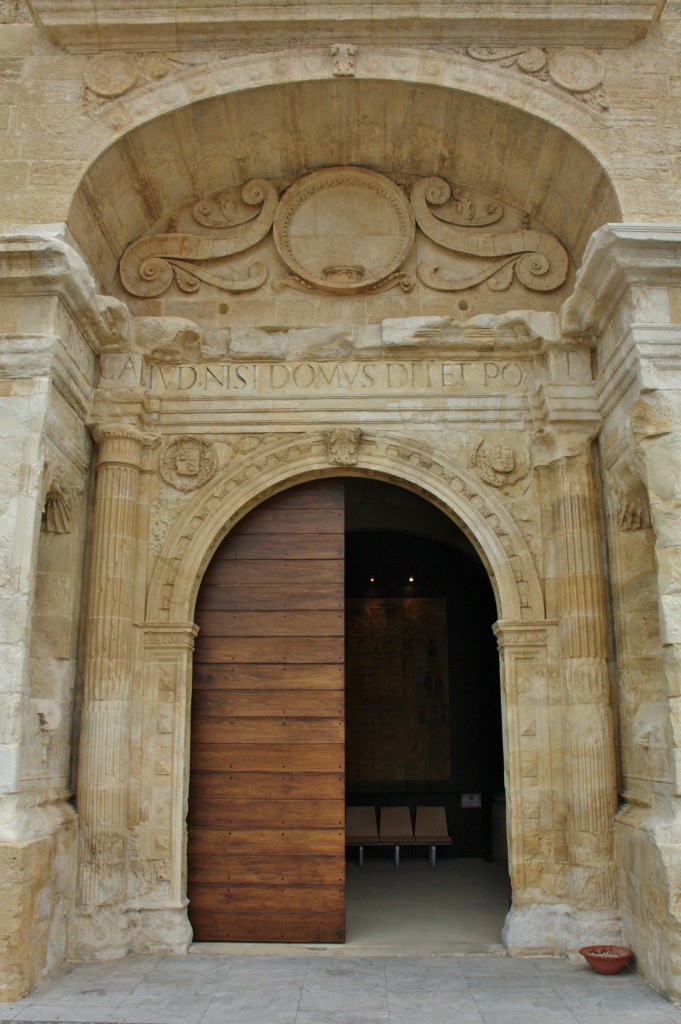 Foto: Fortaleza de la Mota: iglesia mayor abacial - Alcalá la Real (Jaén), España