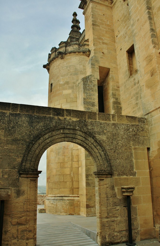 Foto: Fortaleza de la Mota: iglesia mayor abacial - Alcalá la Real (Jaén), España