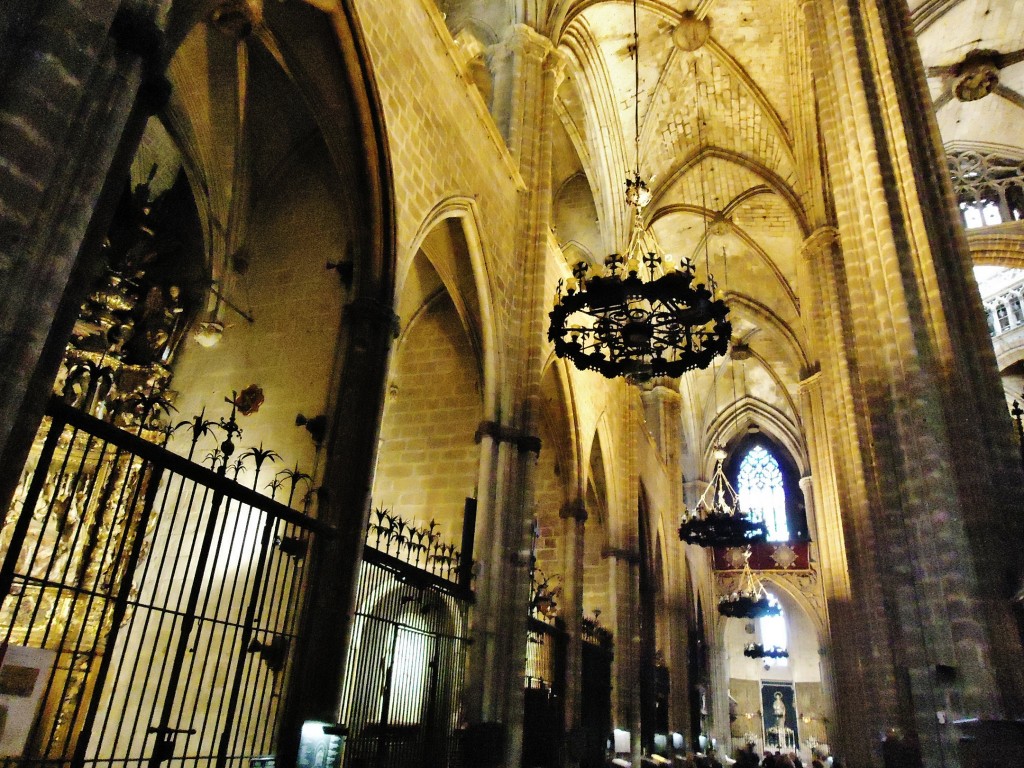 Foto: Interior de la catedral - Barcelona (Cataluña), España