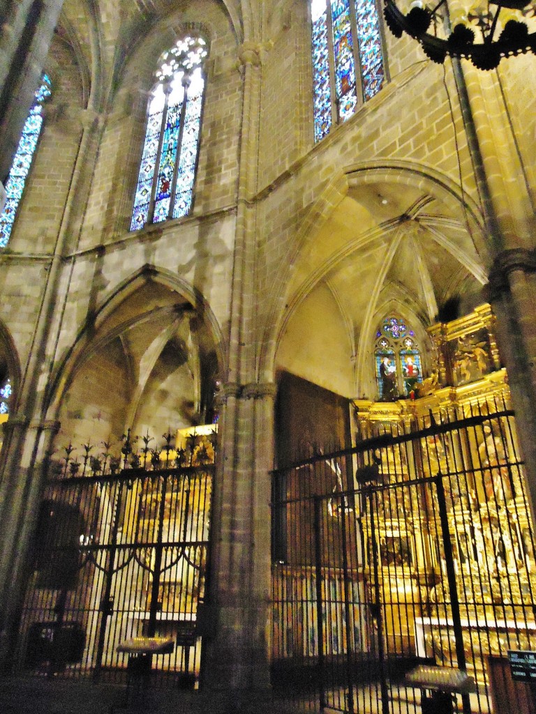 Foto: Interior de la catedral - Barcelona (Cataluña), España