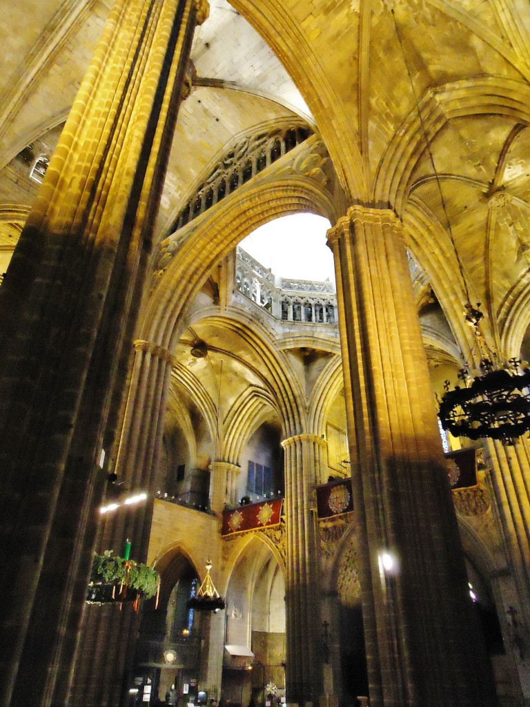 Foto: Interior de la catedral - Barcelona (Cataluña), España