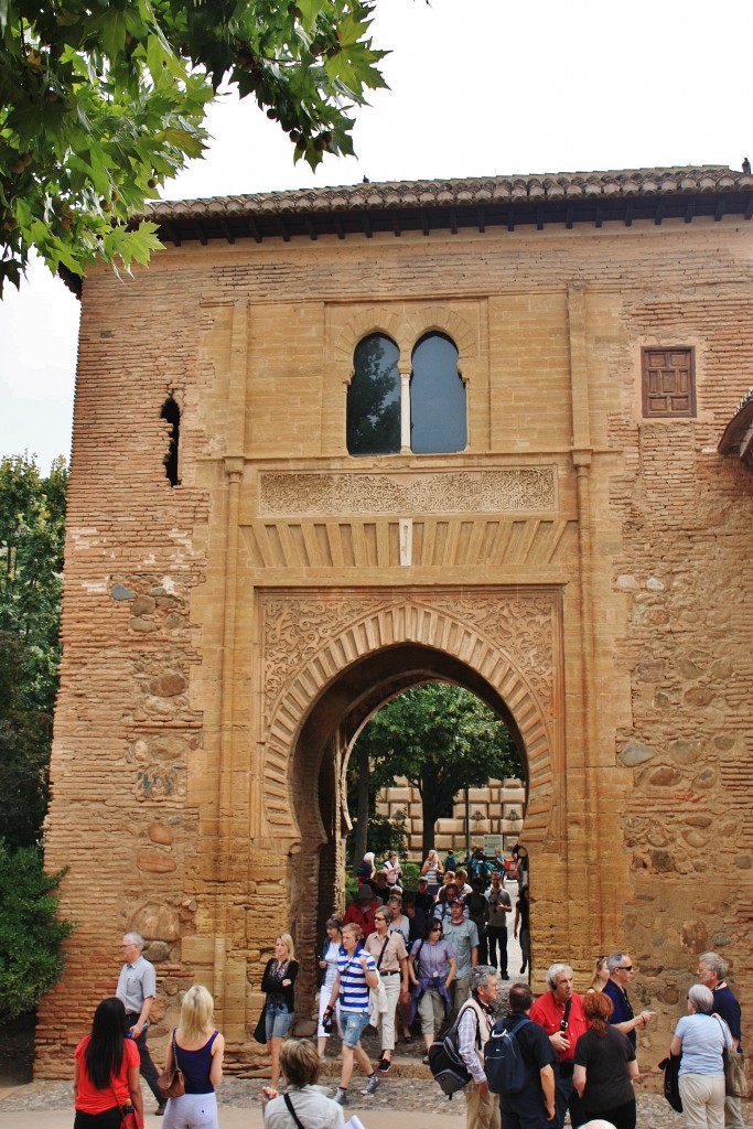 Foto: La Alhambra: puerta del Vino - Granada (Andalucía), España