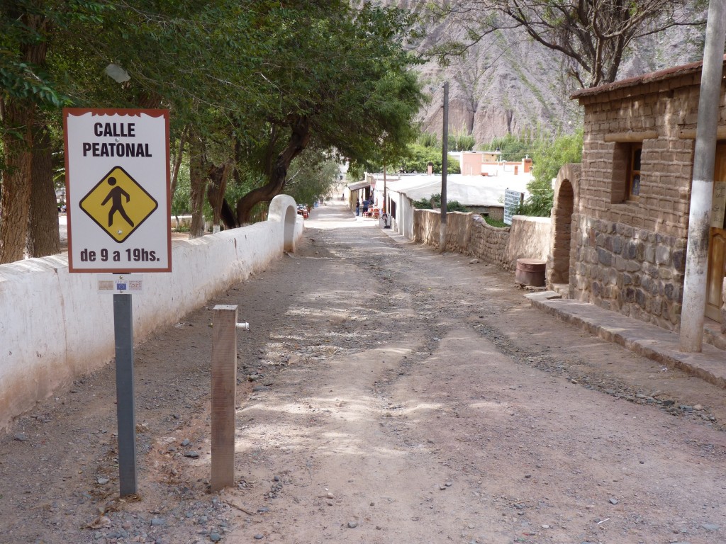 Foto: Calles del pueblo. - Purmamarca (Jujuy), Argentina