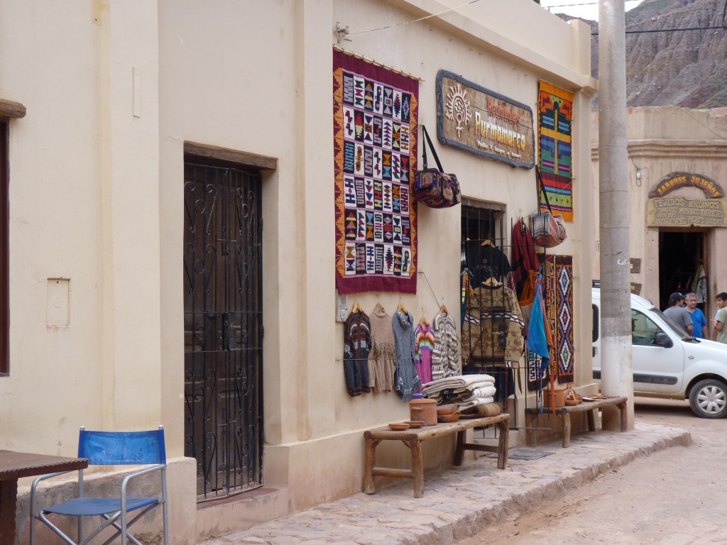 Foto: Merca do de la plaza. - Purmamarca (Jujuy), Argentina