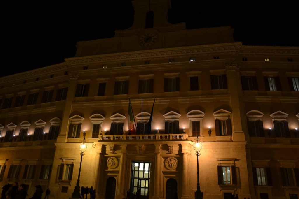 Foto: Piazza di Monte Citorio - Roma, Italia