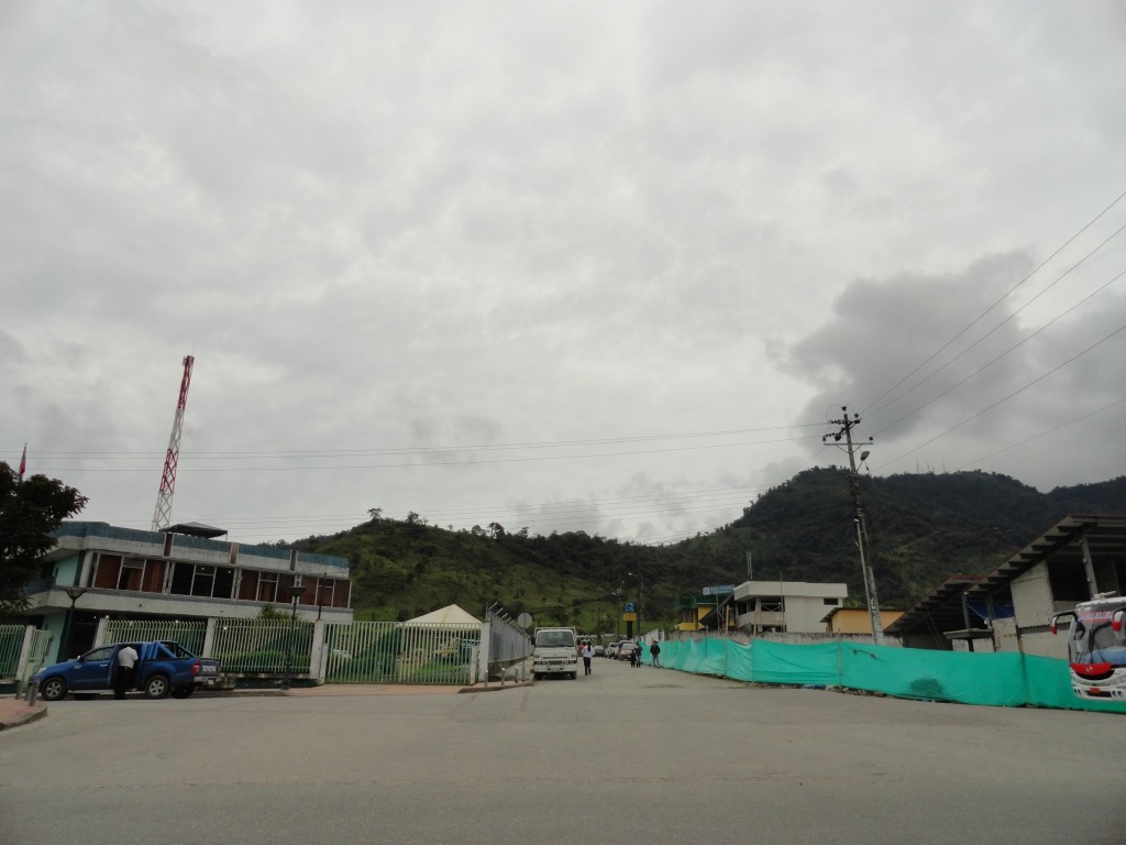 Foto: El centro de la población - Baeza (Napo), Ecuador