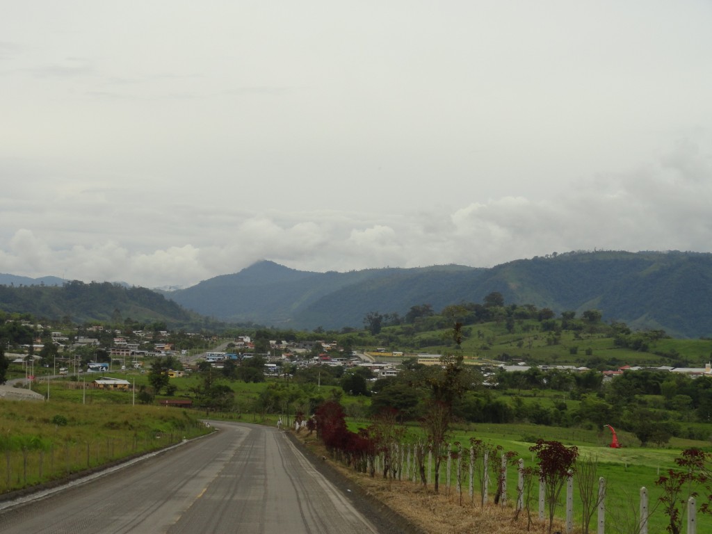 Foto: Entrando a Borja - Baeza (Napo), Ecuador