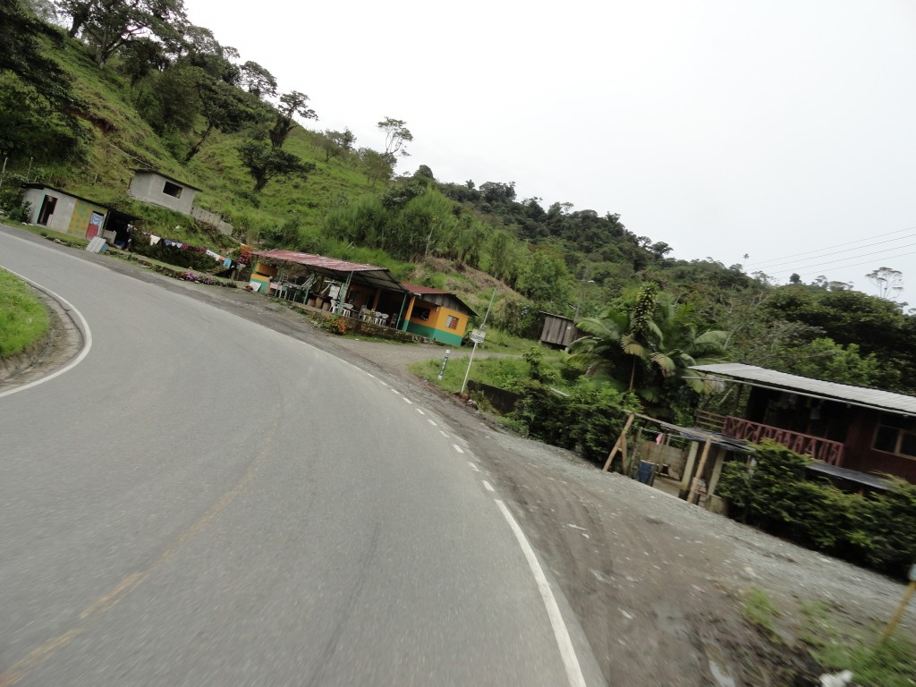 Foto: Carretera - Chaco (Santa Rosa) (Napo), Ecuador