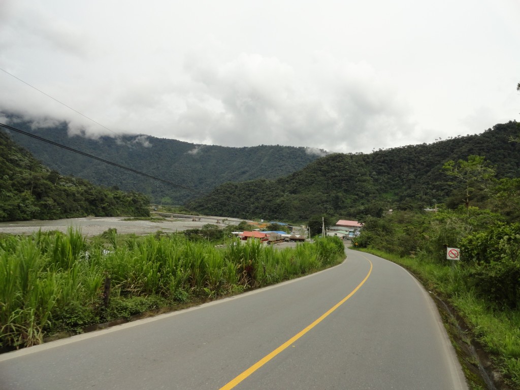 Foto: Carretera - Chaco (Santa Rosa) (Napo), Ecuador