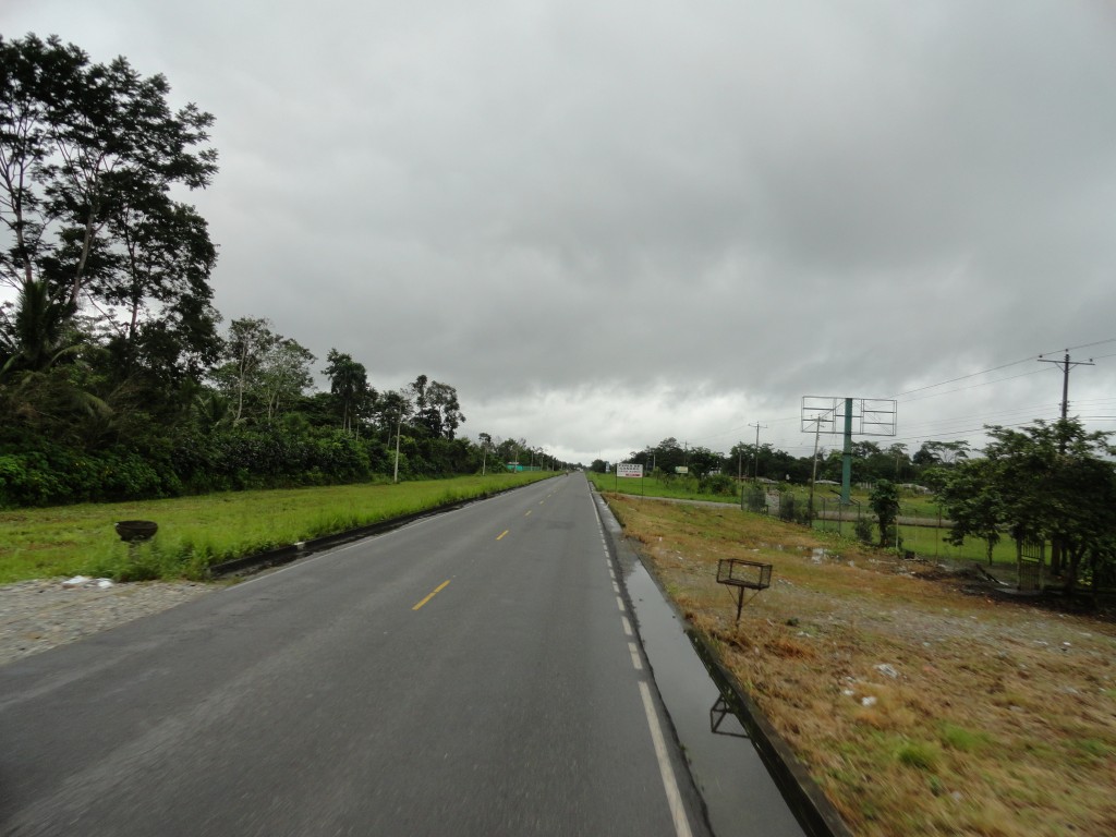 Foto: Carretera - Lago Agrio (Sucumbios), Ecuador