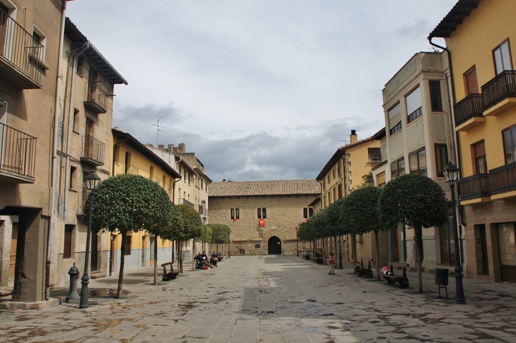 Foto: Plaza de las Arcadas - Sangüesa (Navarra), España