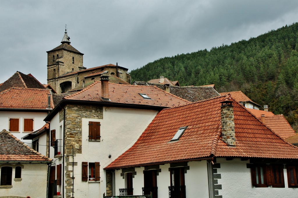 Foto: Vista del pueblo - Uztarroz (Navarra), España