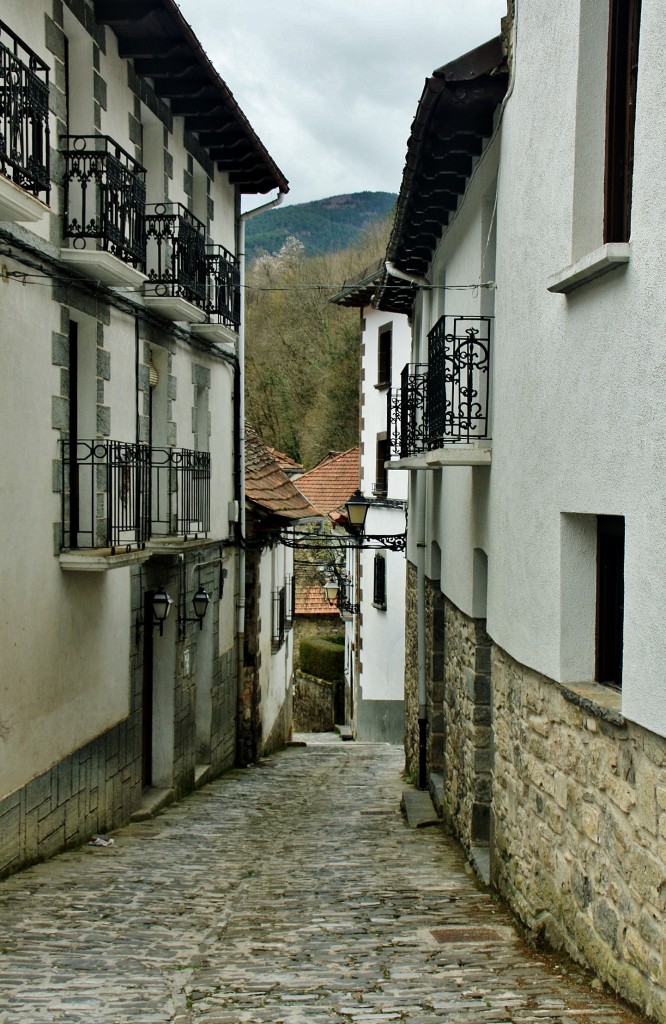 Foto: Vista del pueblo - Uztarroz (Navarra), España