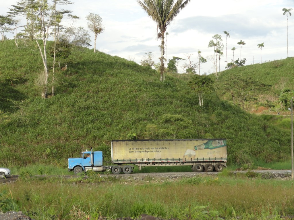 Foto: Trailer - Simón Bolívar (Mushullacta) (Pastaza), Ecuador