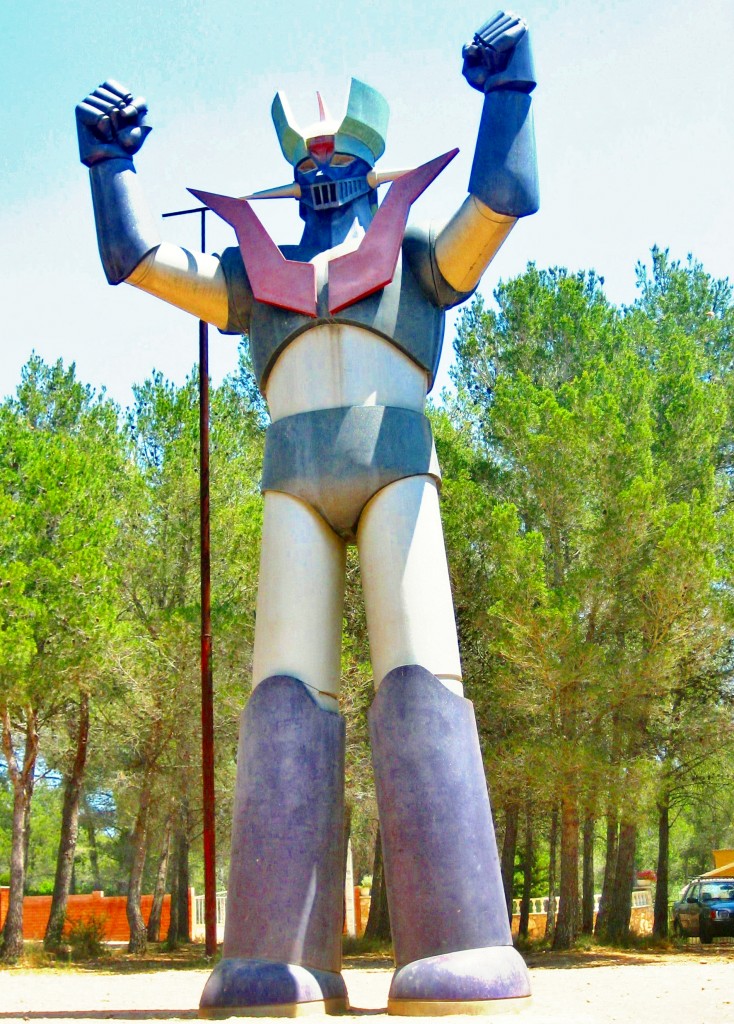 Foto: Estatua del Mazinger Z - El Pla de Santa María (Tarragona), España