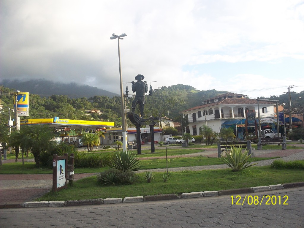 Foto: MONUMENTO AL PESCADOR - Ilhabela (São Paulo), Brasil