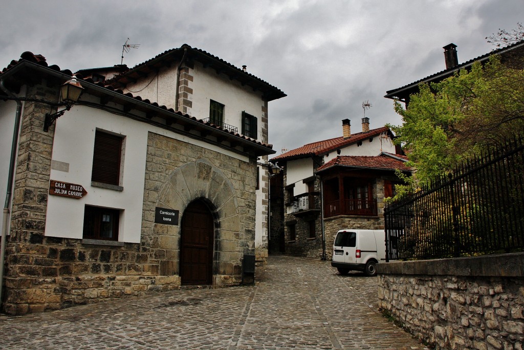 Foto: Vista del pueblo - Roncal (Navarra), España